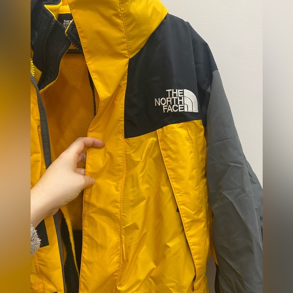 Northface Men’s Coat with matching fleece - Picture 7 of 8